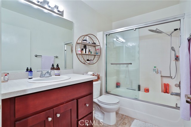 Detail Gallery Image 8 of 11 For 360 S Los Robles Ave #6,  Pasadena,  CA 91101 - 2 Beds | 2 Baths