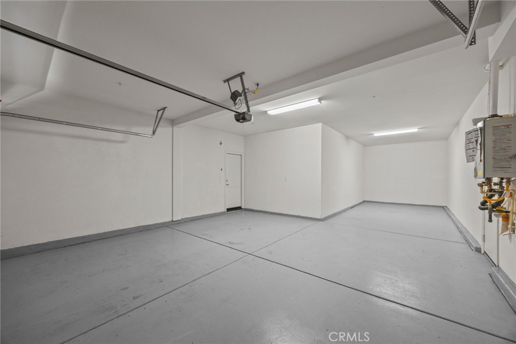 https://media.crmls.org/medias/85e8c499-3783-4278-91ca-b0b4682f7195.jpg?preset=X-Large