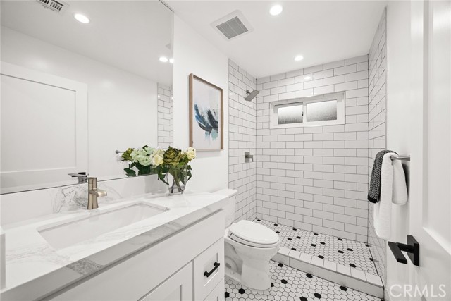 2174 Melville Drive, San Marino CA: https://media.crmls.org/medias/85e9503d-2459-4caf-9ecd-09e473db1f5b.jpg