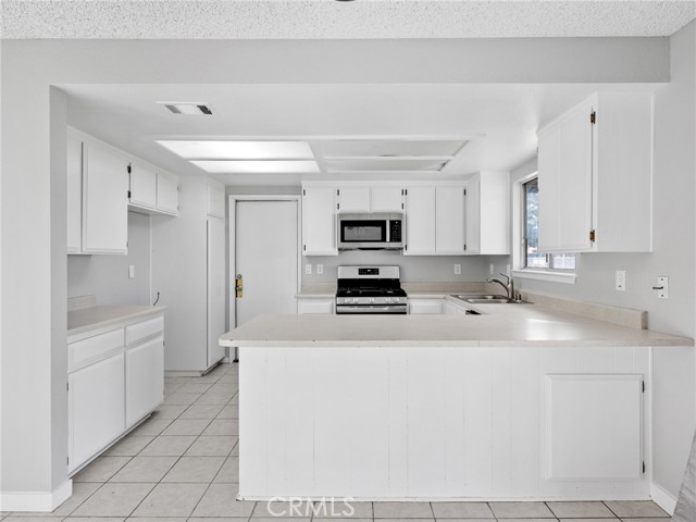 Detail Gallery Image 11 of 30 For 15394 Ute, Apple Valley,  CA 92307 - 3 Beds | 2 Baths