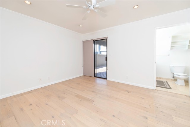 Detail Gallery Image 6 of 19 For 2306 Ruhland Ave #B,  Redondo Beach,  CA 90278 - 3 Beds | 2 Baths