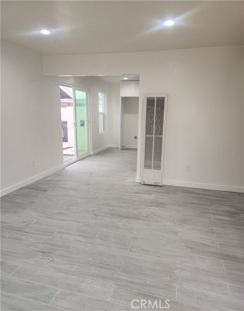 Detail Gallery Image 5 of 22 For 914 Delaware St #B,  Huntington Beach,  CA 92648 - 2 Beds | 1/1 Baths