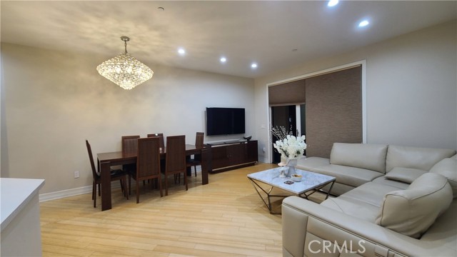 311 Caruso Avenue, Glendale CA: https://media.crmls.org/medias/85ebe320-77c0-4aa2-98e4-f73f518efdc5.jpg