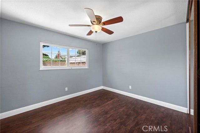 15291 Newcastle Lane, Huntington Beach CA: https://media.crmls.org/medias/85ec4088-0eda-410b-9fd5-b2dc1f2d23fe.jpg