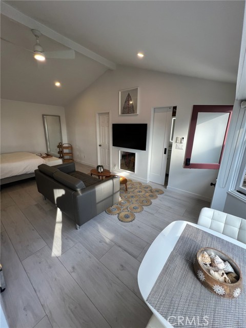 Detail Gallery Image 5 of 19 For 388 Hawthorne Rd a,  Laguna Beach,  CA 92651 - 0 Beds | 1 Baths