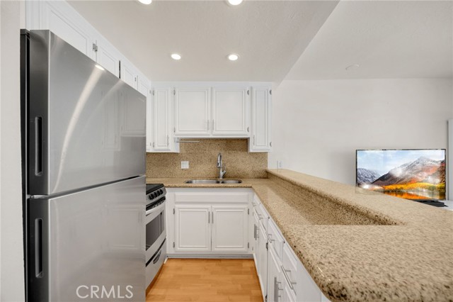 300 Cagney Lane, Newport Beach CA: https://media.crmls.org/medias/85ed55b0-c4a3-4a24-b25b-5cfaf2eac0cc.jpg