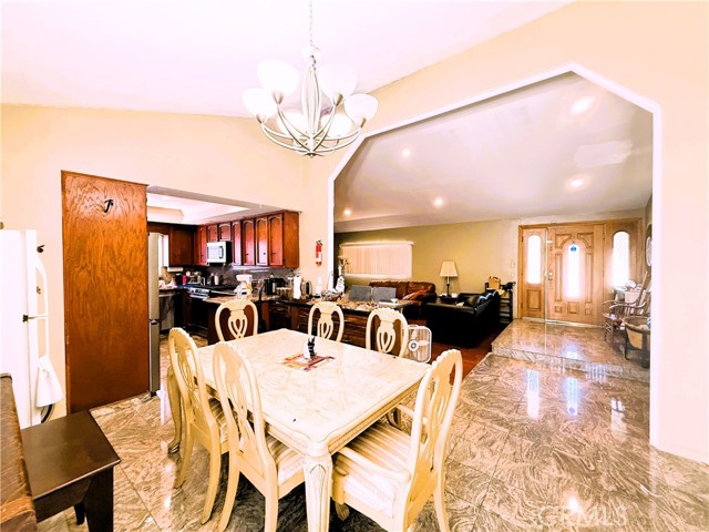 Detail Gallery Image 6 of 35 For 2302 8th St, La Verne,  CA 91750 - 7 Beds | 4 Baths