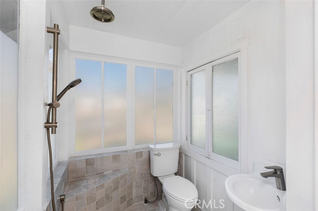 Detail Gallery Image 13 of 14 For 624 Emerald, Redondo Beach,  CA 90277 - 2 Beds | 2 Baths