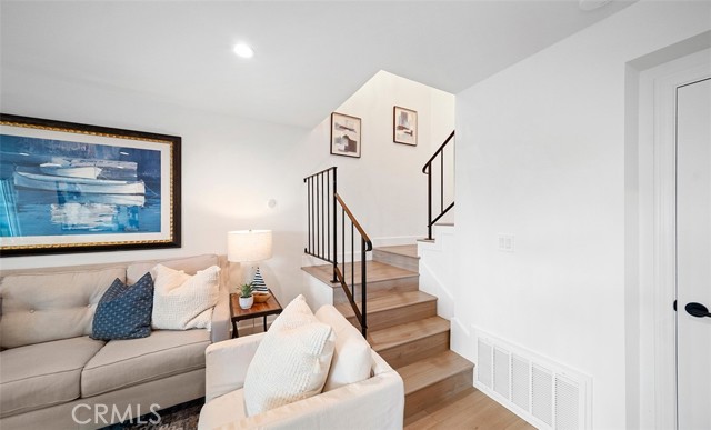 Image 12 of 42 For 6567 Woodburn Lane 7