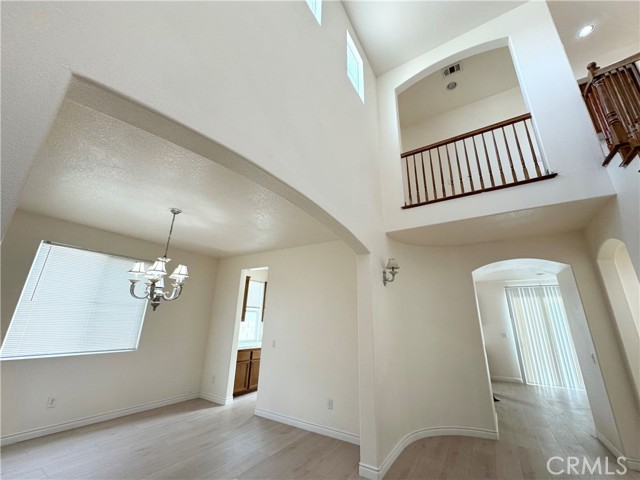 Detail Gallery Image 4 of 24 For 3524 Tournament Dr, Palmdale,  CA 93551 - 4 Beds | 4 Baths