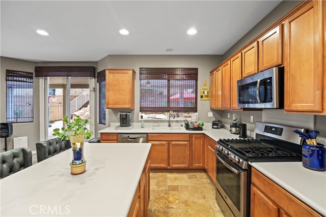 Detail Gallery Image 14 of 29 For 34274 Deergrass Way, Lake Elsinore,  CA 92532 - 3 Beds | 2/1 Baths