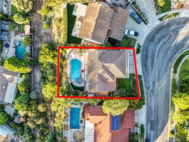 5215 E Rolling Hills Drive, Anaheim Hills CA: https://media.crmls.org/medias/85ee7e3a-5ad8-486b-88a6-7b8eec647dd0.jpg