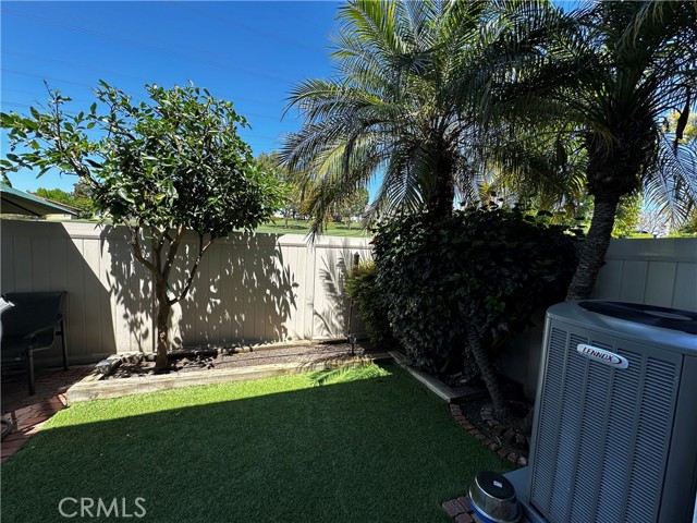 Detail Gallery Image 40 of 50 For 3 Holly Hill Ln, Laguna Hills,  CA 92653 - 4 Beds | 2/1 Baths