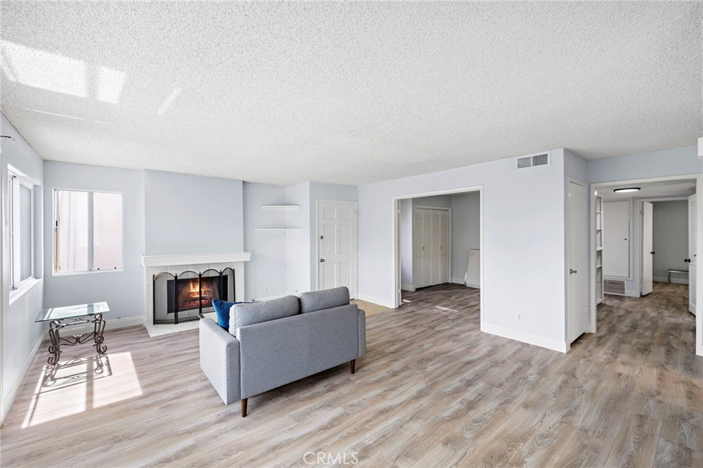 MLS #OC25268927 image #7