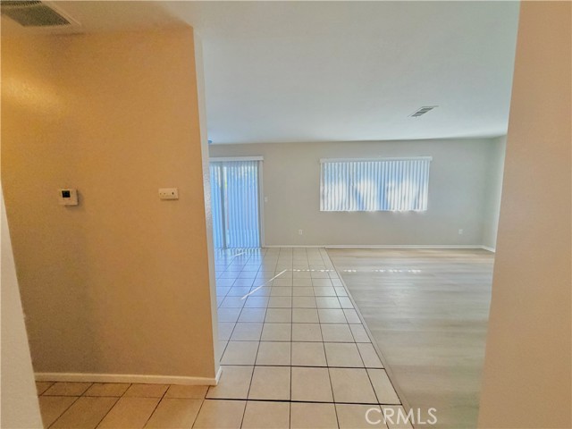 Detail Gallery Image 3 of 21 For 1683 W Wilson St, Rialto,  CA 92376 - 3 Beds | 2 Baths