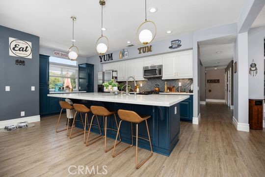 https://media.crmls.org/medias/85f0d337-3343-4359-95cb-b8e210e9ab6d.jpg?preset=X-Large