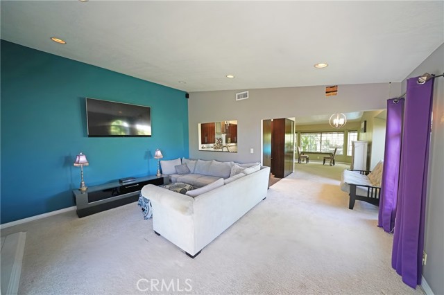 Image 14 of 38 For 27768 Crookshank Drive
