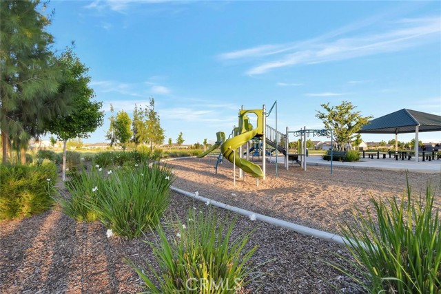 2032 Gatlin Court, Olivehurst CA: https://media.crmls.org/medias/85f1ed50-7dfc-474d-8be2-a27158327f4e.jpg