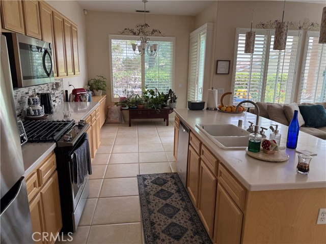 Detail Gallery Image 4 of 21 For 9216 Pioneer Ln, Corona,  CA 92883 - 2 Beds | 2 Baths