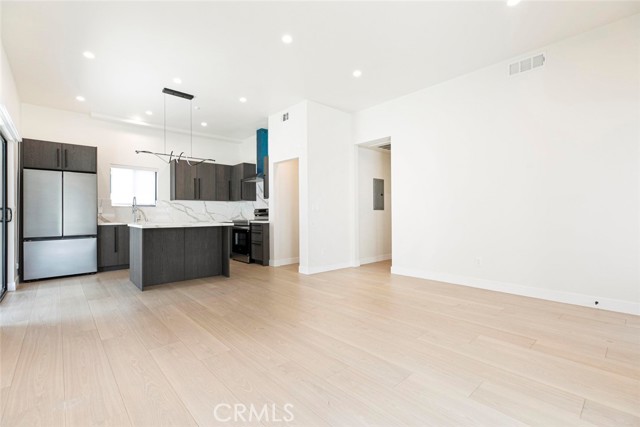 Detail Gallery Image 5 of 34 For 17440 Index St, Granada Hills,  CA 91344 - 3 Beds | 2 Baths