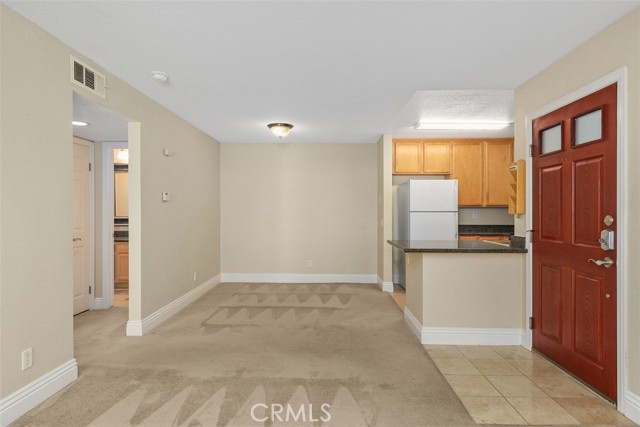 2400 San Gabriel Way, Corona CA: https://media.crmls.org/medias/85f4ee35-391c-4c91-ad53-5324268ab9e2.jpg