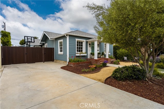661 Grand Avenue, Long Beach CA: https://media.crmls.org/medias/85f55278-9e36-4e06-8646-2ab3e203c8ca.jpg