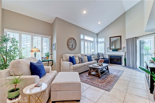 21982 Kitridge, Mission Viejo CA: https://media.crmls.org/medias/85f56db2-0ea7-42a3-9f84-295ed98b717d.jpg