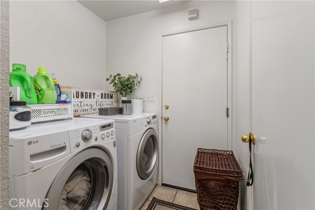 23 Red Coat Place, Irvine CA: https://media.crmls.org/medias/85f5ea75-1986-40ac-b540-984f3c8a494e.jpg