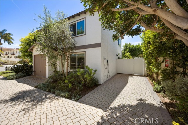 125 Broadway, Redondo Beach, California 90277, 3 Bedrooms Bedrooms, ,2 BathroomsBathrooms,Residential,For Sale,Broadway,SB26087245