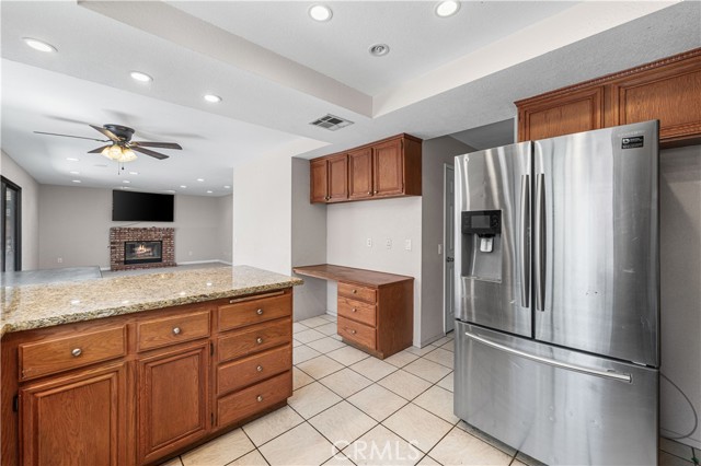 3046 W Avenue J4, Lancaster CA: https://media.crmls.org/medias/85f87d76-310b-4a76-872c-dac51a8efb8d.jpg