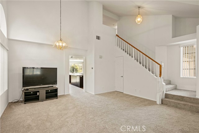 Detail Gallery Image 3 of 23 For 22125 Pamplico Dr, Saugus,  CA 91350 - 4 Beds | 2/1 Baths