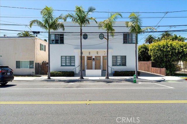 Detail Gallery Image 1 of 11 For 3056 E Broadway, Long Beach,  CA 90803 - – Beds | – Baths