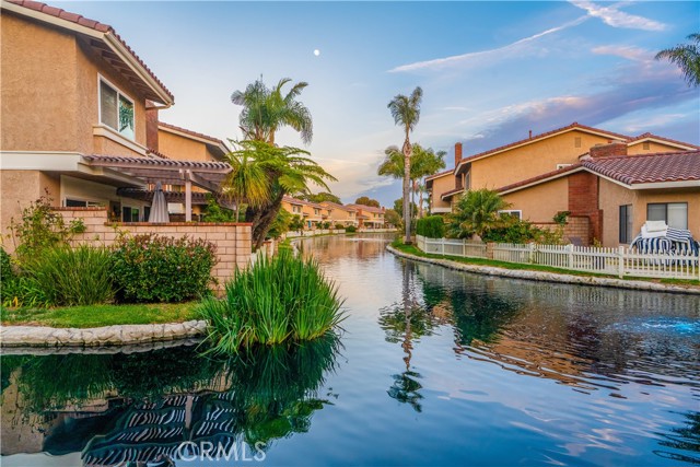 Detail Gallery Image 30 of 31 For 21066 Poolside, Huntington Beach,  CA 92648 - 2 Beds | 2/1 Baths