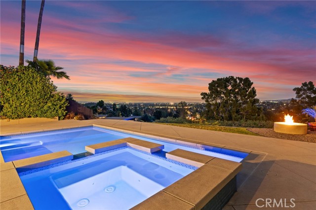 Detail Gallery Image 2 of 55 For 6216 Ellenview Ave, West Hills,  CA 91307 - 5 Beds | 2/1 Baths