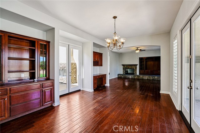 Detail Gallery Image 15 of 68 For 8622 Edelweiss, Corona,  CA 92883 - 5 Beds | 4/1 Baths