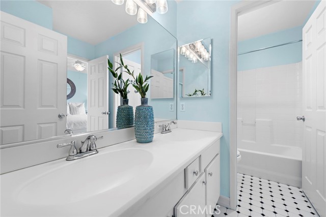 16 Riverview Drive, Trabuco Canyon CA: https://media.crmls.org/medias/85fb00bc-71f2-4e08-b744-8fa416b88f59.jpg