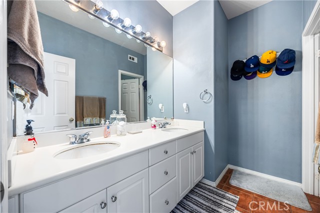 Detail Gallery Image 35 of 53 For 40755 Knollwood Ct, Palmdale,  CA 93551 - 5 Beds | 4 Baths