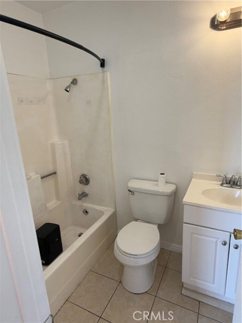 Detail Gallery Image 18 of 24 For 12235 Pine St #5,  Norwalk,  CA 90650 - 2 Beds | 2/1 Baths