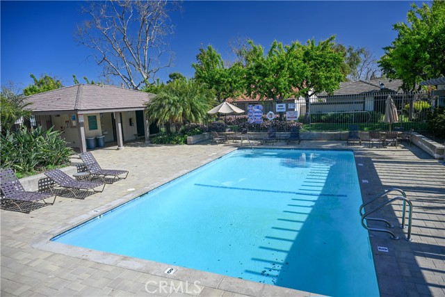 40 Tangerine, Irvine CA: https://media.crmls.org/medias/85fb7bdc-84fe-4ac4-9944-c3d75be40c12.jpg