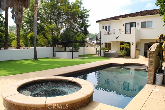 23123 Oxnard Street, Woodland Hills CA: https://media.crmls.org/medias/85fb84d6-cb35-4d19-8f78-47eb6b59666b.jpg