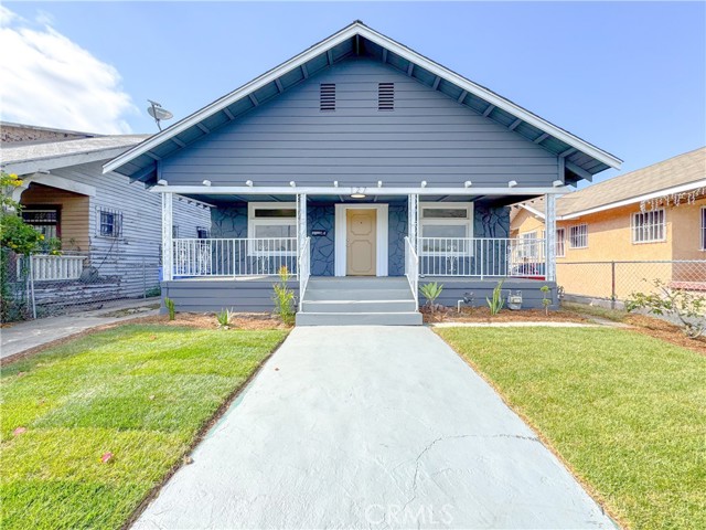127 E 65th Street, Los Angeles CA: https://media.crmls.org/medias/85fbc7a3-d877-45ff-a746-6c59c3efb2b5.jpg