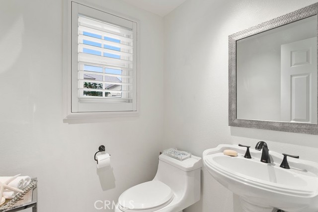 Detail Gallery Image 18 of 55 For 8128 E Candleberry Cir, Orange,  CA 92869 - 4 Beds | 2/1 Baths