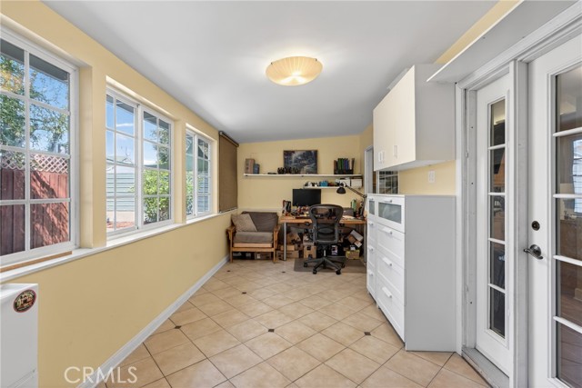 Detail Gallery Image 21 of 31 For 10353 Oro Vista, Sunland,  CA 91040 - 2 Beds | 2 Baths