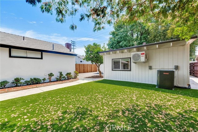 Detail Gallery Image 35 of 40 For 5550 Fallbrook Ave, Woodland Hills,  CA 91367 - 3 Beds | 2 Baths