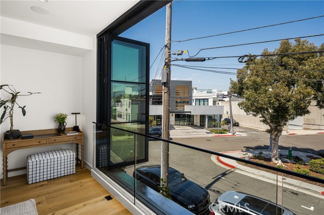 412 29th Street, Newport Beach CA: https://media.crmls.org/medias/85fc92e5-013d-402c-9291-dca85a779784.jpg