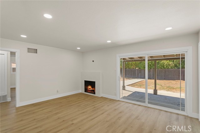 Detail Gallery Image 5 of 27 For 11429 Weber Ave, Moreno Valley,  CA 92555 - 4 Beds | 2 Baths