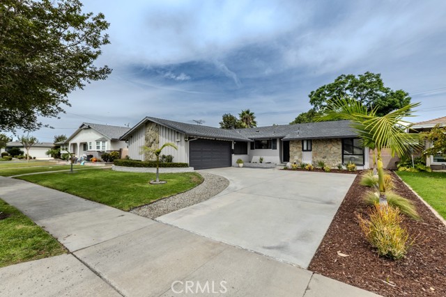 Detail Gallery Image 1 of 55 For 2309 E Sycamore St, Anaheim,  CA 92806 - 4 Beds | 2 Baths