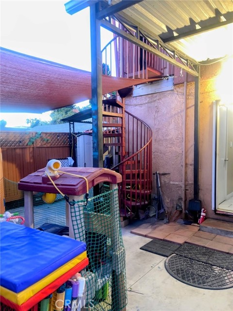 Detail Gallery Image 23 of 25 For 2958 London St, Los Angeles,  CA 90026 - – Beds | – Baths