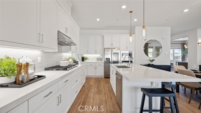Detail Gallery Image 2 of 25 For 24520 via El Balneario, Valencia,  CA 91354 - 2 Beds | 2 Baths