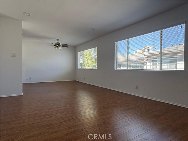 Detail Gallery Image 4 of 32 For 18619 Collins #F29,  Tarzana,  CA 91356 - 2 Beds | 2 Baths